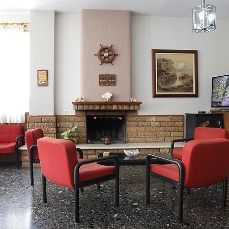 Noufara Hotel Kaména Vúrla Kültér fotó