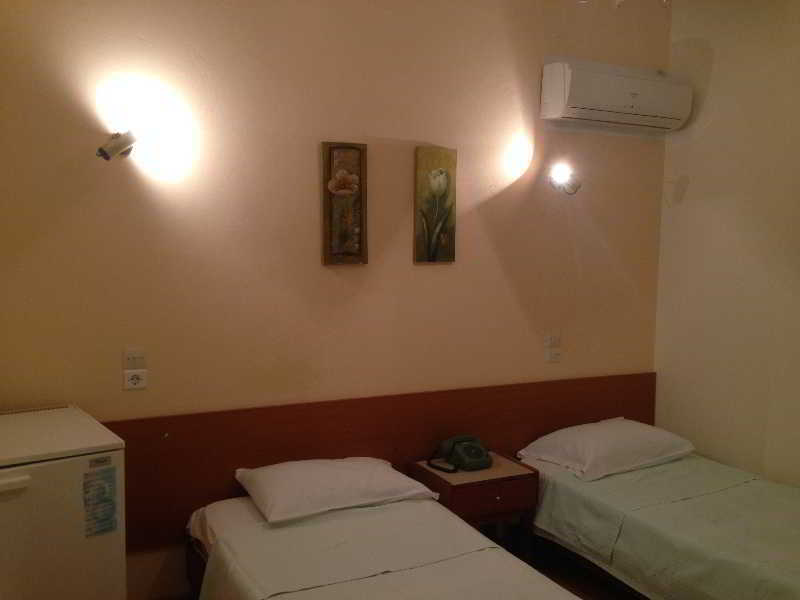 Noufara Hotel Kaména Vúrla Kültér fotó
