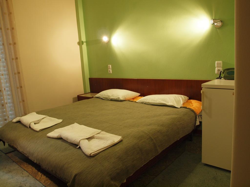 Noufara Hotel Kaména Vúrla Kültér fotó