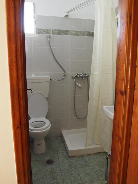 Noufara Hotel Kaména Vúrla Kültér fotó