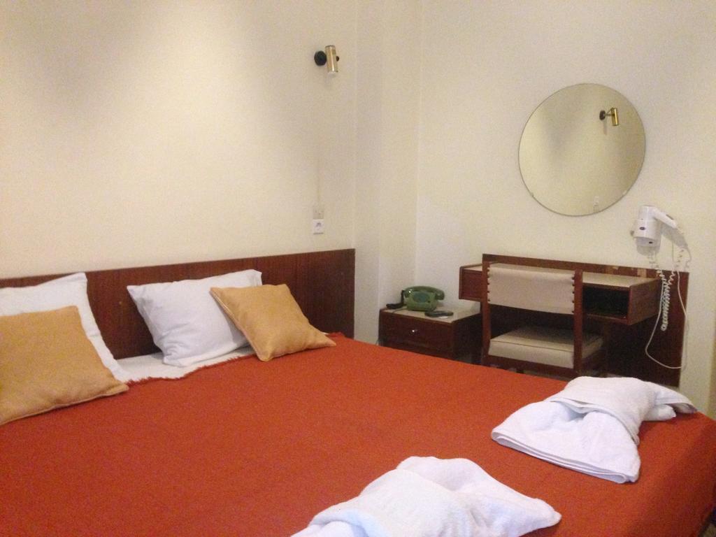 Noufara Hotel Kaména Vúrla Kültér fotó