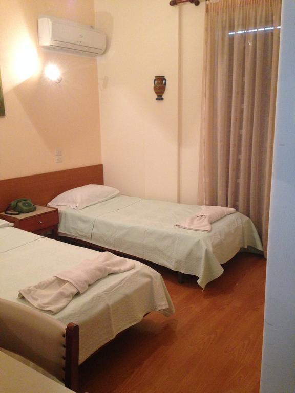 Noufara Hotel Kaména Vúrla Kültér fotó