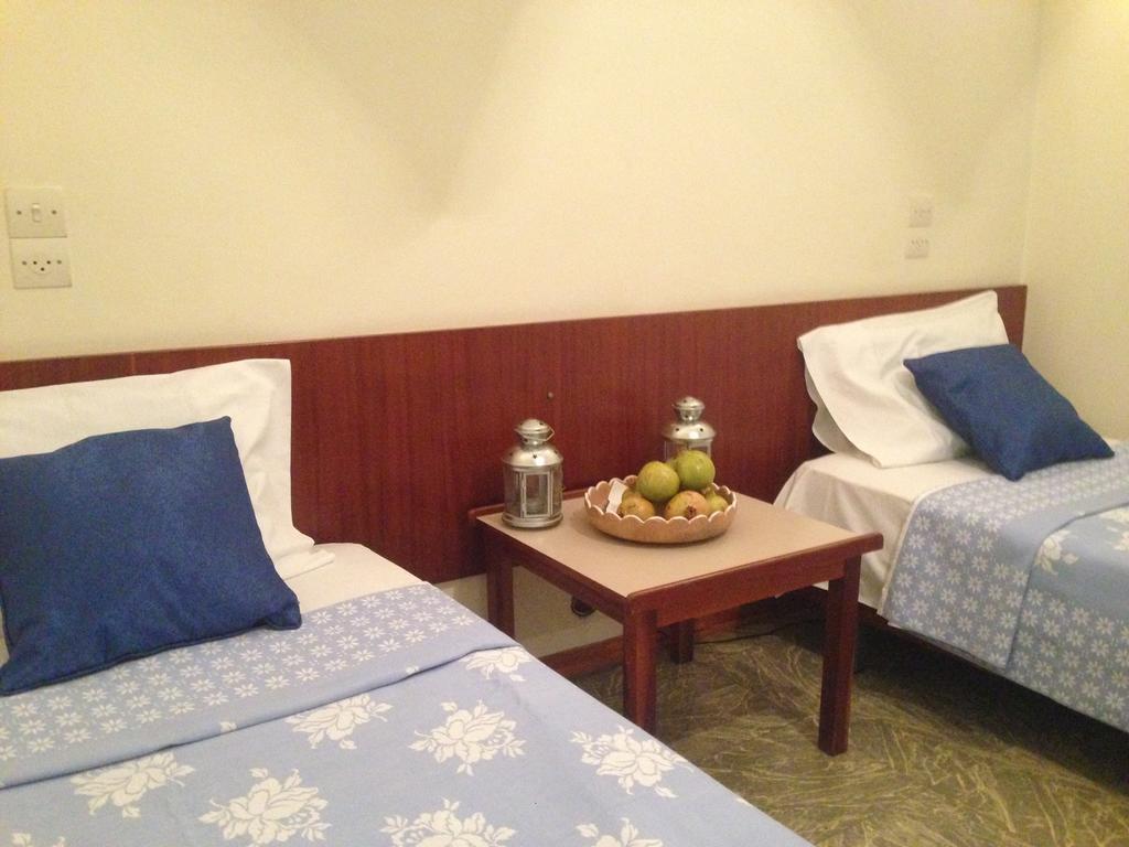 Noufara Hotel Kaména Vúrla Kültér fotó