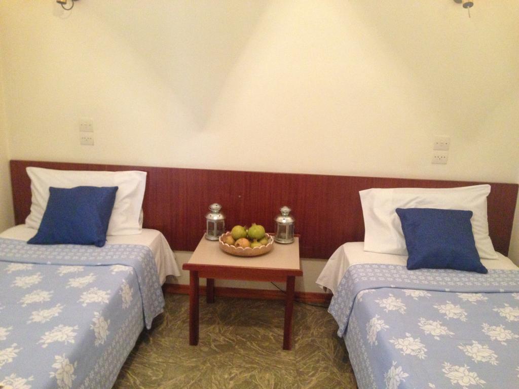 Noufara Hotel Kaména Vúrla Szoba fotó