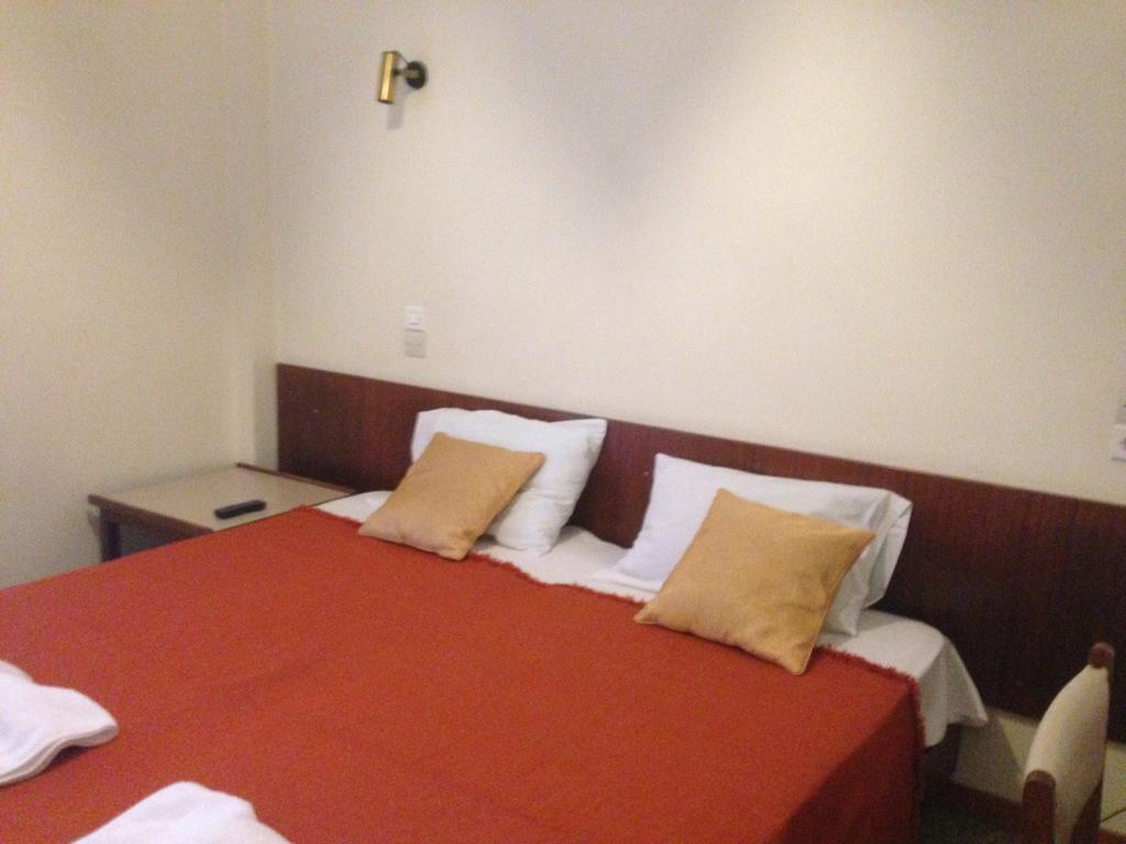 Noufara Hotel Kaména Vúrla Szoba fotó