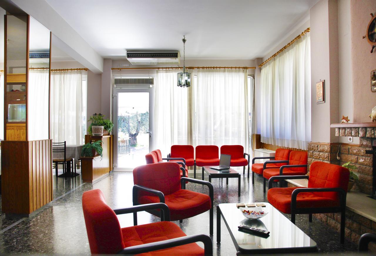 Noufara Hotel Kaména Vúrla Kültér fotó